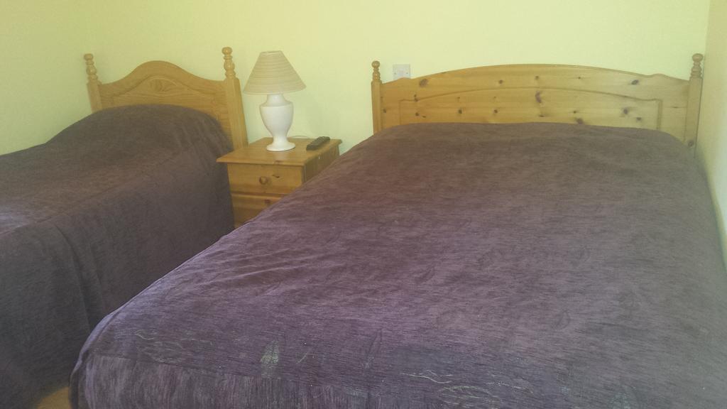 Goldendawn Guest House Citywest Room photo